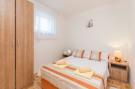 VakantiehuisKroatië - Oost Kroatië: Apartments Lilly - Two Bedroom Apartment with Terr