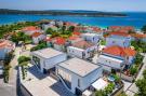 FerienhausKroatien - : Villa Alpha &amp; Omega - Four Bedroom Villa with 