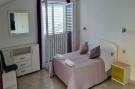 VakantiehuisKroatië - Oost Kroatië: Holiday Home Mico - Three Bedroom Holiday Home wit