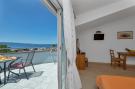 FerienhausKroatien - : Apartments Villa Juric - Studio with Balcony (Žuti