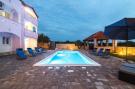 VakantiehuisKroatië - Oost Kroatië: Apartments Mistral - Three Bedroom Apartment with 