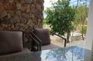 VakantiehuisKroatië - Oost Kroatië: Seafront House Antonia - Two Bedroom Holiday Home 