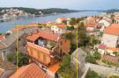 VakantiehuisKroatië - Oost Kroatië: Apartment Blamax - Three Bedroom Apartment with Te