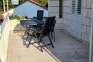 VakantiehuisKroatië - Oost Kroatië: Apartment Solvit - Three Bedroom Apartment with Te