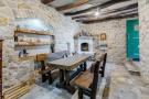 VakantiehuisKroatië - Oost Kroatië: Holiday Home Rustic - Two Bedroom Holiday Home wit