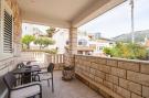 VakantiehuisKroatië - Oost Kroatië: Apartment Begovica - Two Bedroom Apartment with Te