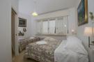 Holiday homeItaly - : Castagneto 2-Azalea