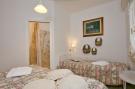 Holiday homeItaly - : Castagneto 2-Azalea