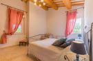 Holiday homeItaly - : Villa Cucco