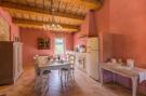 Holiday homeItaly - : Villa Cucco