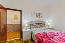 Holiday homeItaly - : Casa Marinella Destra