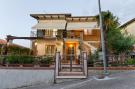 Holiday homeItaly - : Casa Marinella Destra