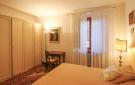 Holiday homeItaly - : Castelvecchio di Comp.