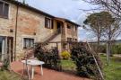 Holiday homeItaly - : Appartamento Casale dei Girasoli