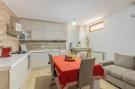 Holiday homeItaly - : PORZIONE DI VILLA CHRISTIAN