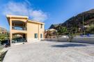 Holiday homeItaly - : Casa Intera per 12 Persone