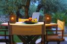 Holiday homeItaly - : Trullo dell'Ulivo per Due