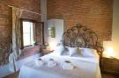 Holiday homeItaly - : La Traviata