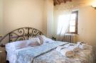 Holiday homeItaly - : La Traviata