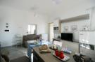 Holiday homeItaly - : Holiday flat, Ladispoli-Casa Azzurra