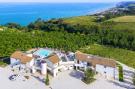 Holiday homeItaly - : Holiday resort Contea dei Ciliegi Pedaso Typ Bilo 