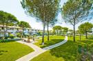 VakantiehuisItalië - : Holiday resort Villaggio Danubio, Bibione Spiaggia