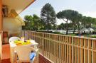 VakantiehuisItalië - : Residence Valbella Beach, Bibione-Trilo Type A