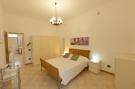 Holiday homeItaly - : Casa Bianca Einzelhaus fuer 6 Pers mit Privatpool