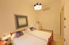 Holiday homeItaly - : Casa Bianca Einzelhaus fuer 6 Pers mit Privatpool