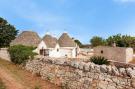 VakantiehuisItalië - : Magnificent Stefano's Trulli in Locorotondo