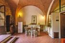 Holiday homeItaly - : Agri-tourism Tenuta Quarrata, Santo Pietro Belvede