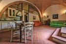 FerienhausItalien - : Agri-tourism Tenuta Quarrata, Santo Pietro Belvede