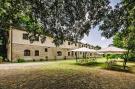 FerienhausItalien - : Agri-tourism Tenuta Quarrata, Santo Pietro Belvede