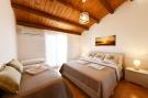 Holiday homeItaly - : Apt MareLuna Apartment in Villa mit Pool Siracusa