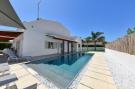 FerienhausItalien - : Apt MareLuna Apartment in Villa mit Pool Siracusa