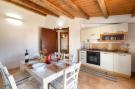 FerienhausItalien - : Apt MareLuna Apartment in Villa mit Pool Siracusa