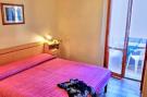 Holiday homeItaly - : Villa Rosa D con balcone