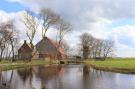 Holiday homeNetherlands - : Gezellige Boerderij met chalet in Friesland