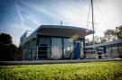 VakantiehuisNederland - : Houseboat met dakterras