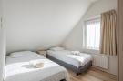 Holiday homeNetherlands - : Vakantiepark Zeeland Village 4