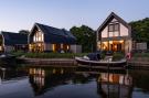 VakantiehuisNederland - : Watervilla Twa