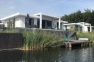 VakantiehuisNederland - : Sara's Boathouse 372