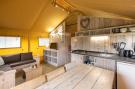 VakantiehuisNederland - : Glamping Resort Lauwersmeer 2