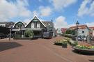 Holiday homeNetherlands - : Lake view villa met zwem- vissteiger