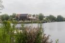 Holiday homeNetherlands - : Lake view villa met zwem- vissteiger