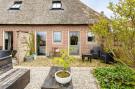 VakantiehuisNederland - : 13-17 pax holiday home with separated apartments a