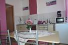 Holiday homePoland - : Apartament 4 osobowy fioletowy biskupi