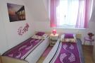 Holiday homePoland - : Apartament 4 osobowy fioletowy biskupi