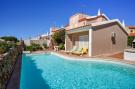 Holiday homePortugal - : Villa Flores do Golfe 1